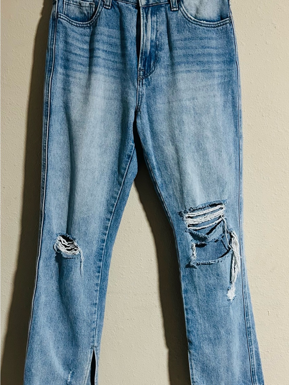 VERVET BY FLYING MONKEY High-Rise Light Blue Distressed Split Raw Hem Jeans